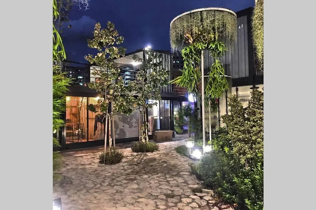 Ees Whale House - Homestay 3 Min Walk To Beach Batu Ferringhi Malaysia