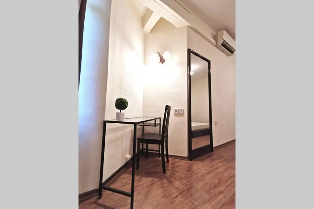 Ees Whale House - Homestay 3 Min Walk To Beach 바투 페링기
